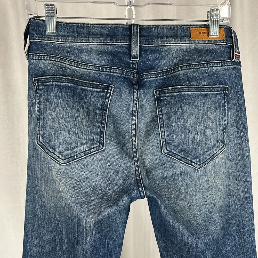 Etienne Marcel Denim EM-2006 Skinny Two Tone Jeans‎ with Double Zip Detail.